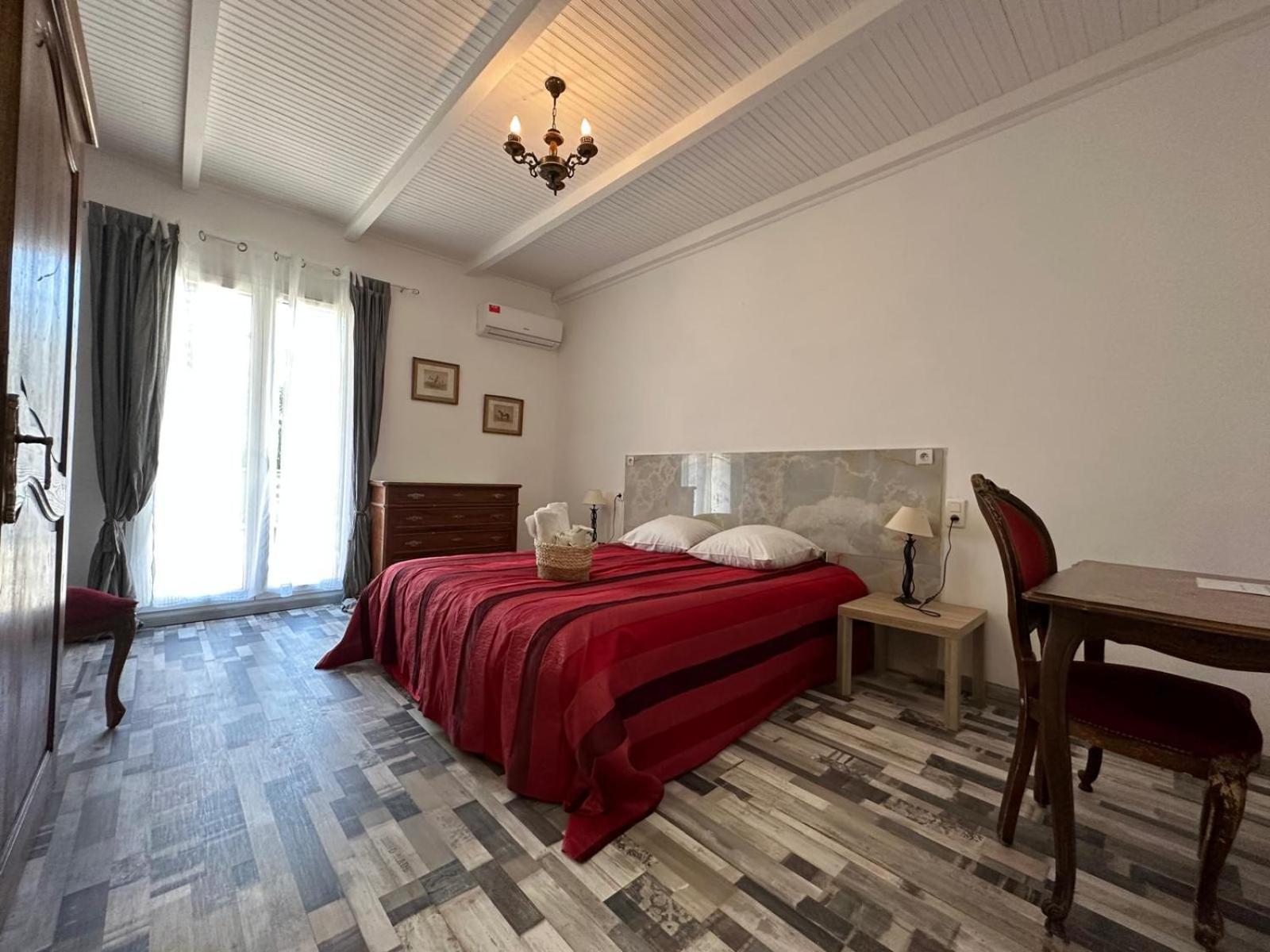 L'Hotel Du Bastier Ginasservis Экстерьер фото